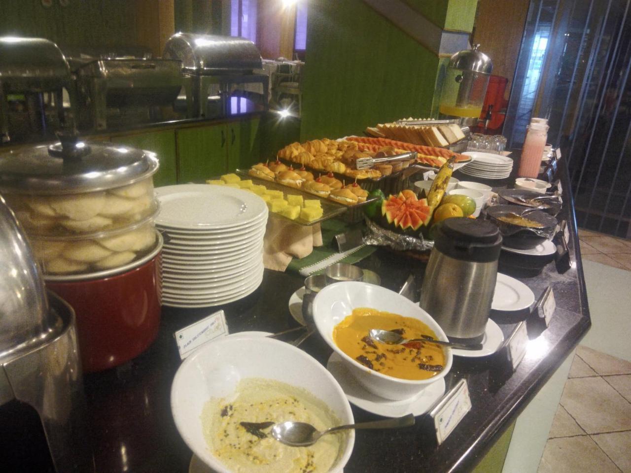 Lotus 8 Hotel Nedumbassery Ngoại thất bức ảnh