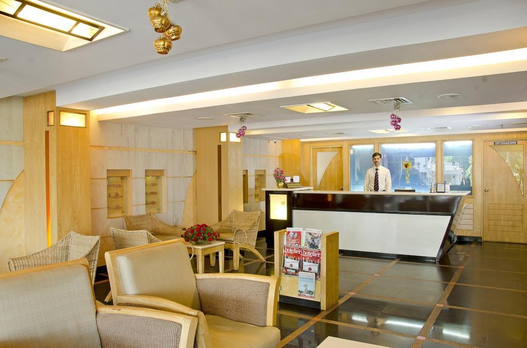 Lotus 8 Hotel Nedumbassery Ngoại thất bức ảnh